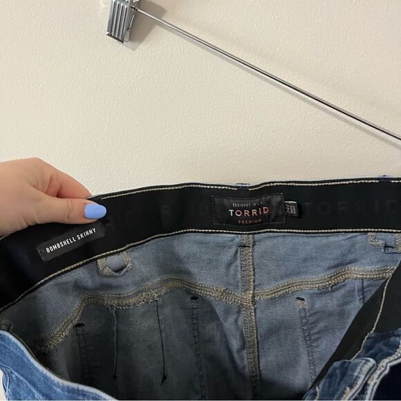 Torrid Bombshell Skinny Premium Stretch High-Rise Jean 24 Tall - Picture 12 of 16